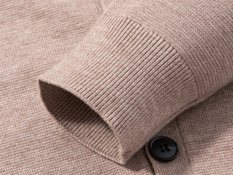 Men's V-Neck Lightweight Knit Cardigan