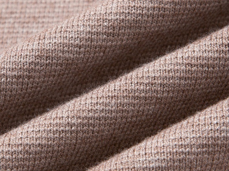 Men's V-Neck Lightweight Knit Cardigan